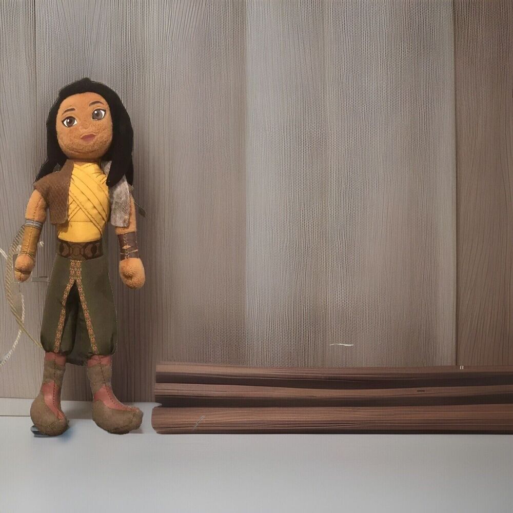 Disney Store Raya & the Last Dragon Warrior Plush Doll Figure 10" Tall Movie